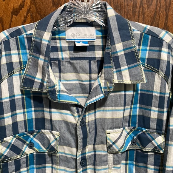 Columbia cotton button down XL - Picture 3 of 3